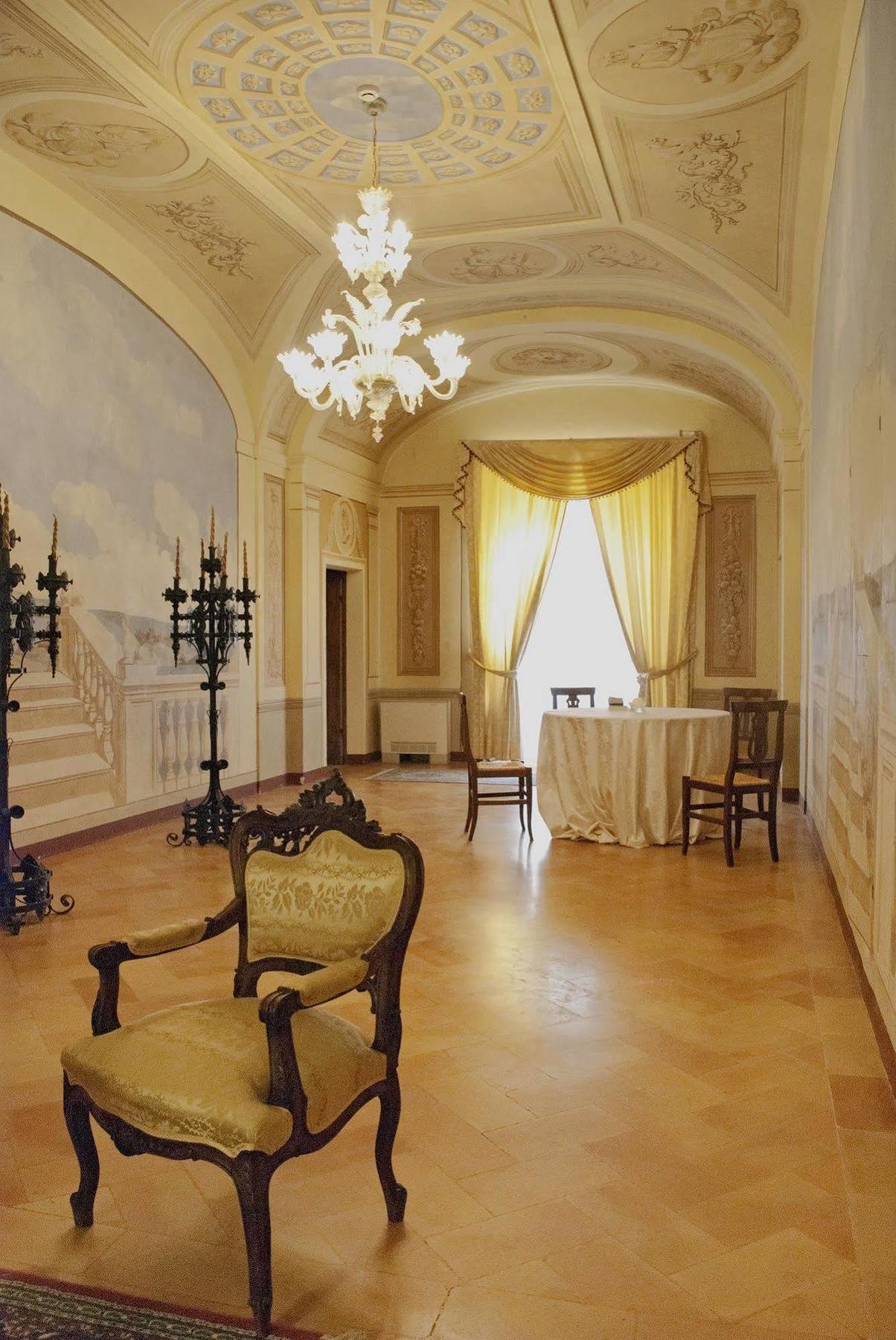 Hotel Palazzo Brunamonti Беванья Экстерьер фото